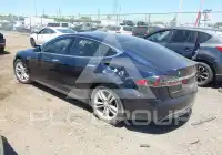 2013 Tesla Model S фото