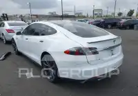 2013 Tesla Model S фото