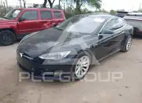 2013 Tesla Model S фото