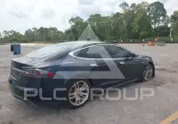 2013 Tesla Model S фото