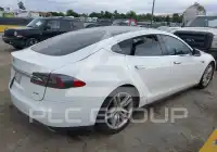 2013 Tesla Model S фото