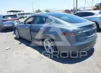 2013 Tesla Model S photo