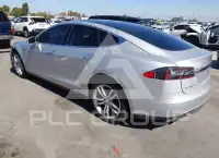 2013 Tesla Model S фото