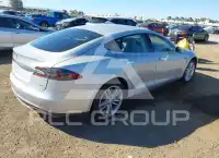 2013 Tesla Model S фото