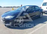 2013 Tesla Model S фото