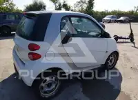 2013 Smart FORTWO фото