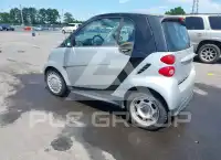 2013 Smart FORTWO фото