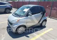 2013 Smart FORTWO фото