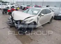 2013 Lexus ES350 photo