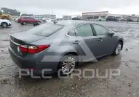 2013 Lexus ES350 photo