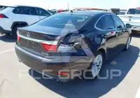 2013 Lexus ES350 photo