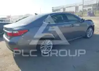 2013 Lexus ES350 photo