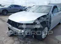2013 Lexus ES350 photo