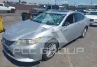 2013 Lexus ES350 photo