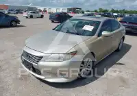 2013 Lexus ES350 photo