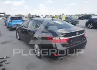2013 Lexus ES350 photo