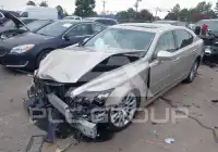 2013 Lexus LS460 photo