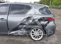 2013 Lexus CT200 photo