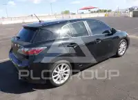 2013 Lexus CT200 photo