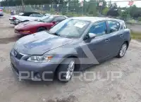 2013 Lexus CT200 photo