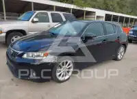 2013 Lexus CT200 photo