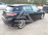 2013 Lexus CT200 photo
