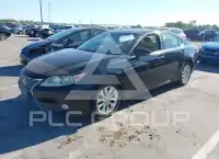 2013 Lexus ES300 photo