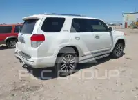 2013 Toyota 4 RUNNER photo