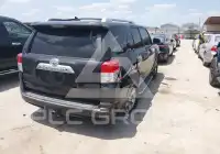 2013 Toyota 4 RUNNER фото