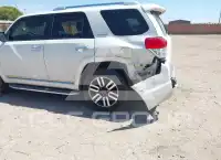 2013 Toyota 4 RUNNER photo