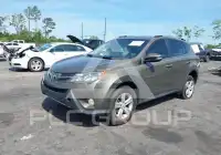 2013 Toyota RAV4 фото