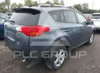 2013 Toyota RAV4 photo