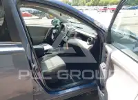 2013 Toyota RAV4 photo