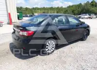 2013 Toyota COROLLA фото