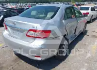 2013 Toyota COROLLA фото