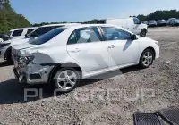 2013 Toyota COROLLA фото