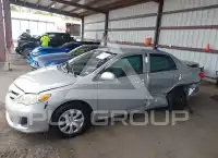 2013 Toyota COROLLA фото