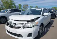 2013 Toyota COROLLA фото
