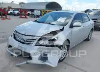 2013 Toyota COROLLA фото