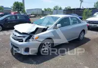 2013 Toyota COROLLA фото