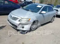 2013 Toyota COROLLA фото