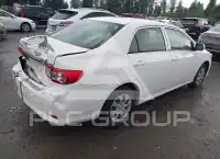 2013 Toyota COROLLA фото
