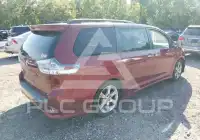 2013 Toyota SIENNA фото