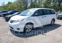 2013 Toyota SIENNA фото