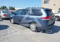 2013 Toyota SIENNA фото