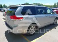 2013 Toyota SIENNA фото
