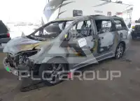2013 Toyota SIENNA photo