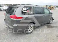 2013 Toyota SIENNA фото