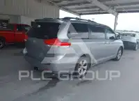 2013 Toyota SIENNA photo