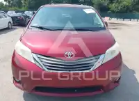 2013 Toyota SIENNA фото